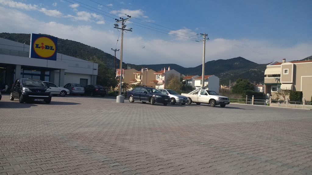 Amalia Bay Villa Nea Iraklitsa Exteriör bild